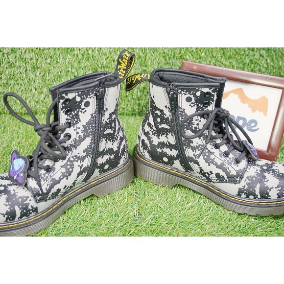 Dr. Martens Junior 1460 Space Hydro Leather Lace Up Boots - Kids Size 2 - Picture 7 of 7